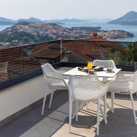 Apartament Tomas Deluxe Ii *